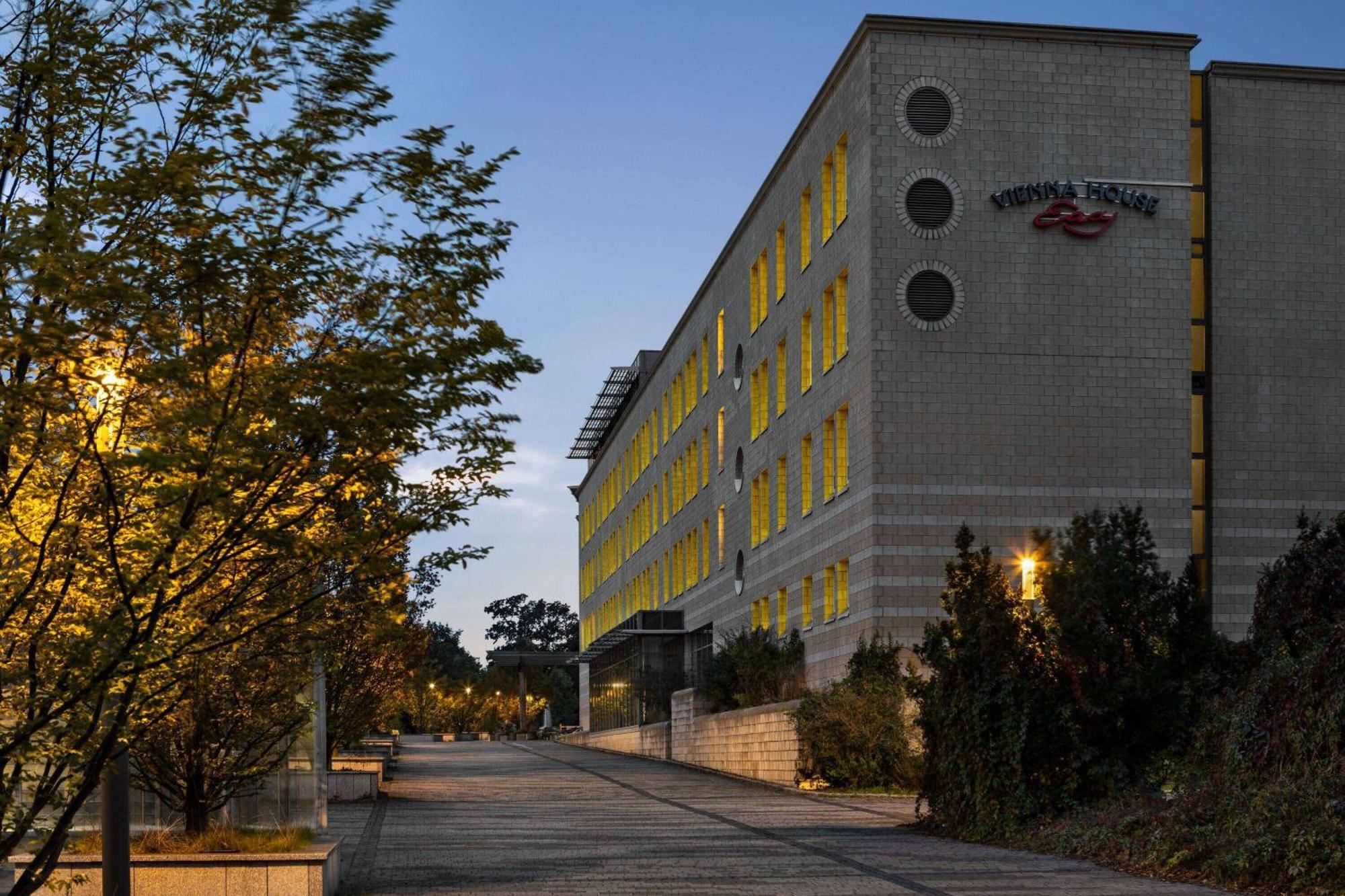 Vienna House Easy By Wyndham Bad Oeynhausen Otel Dış mekan fotoğraf