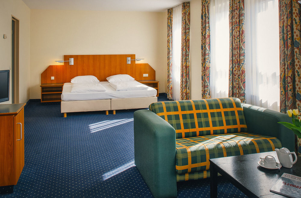 Vienna House Easy By Wyndham Bad Oeynhausen Otel Dış mekan fotoğraf