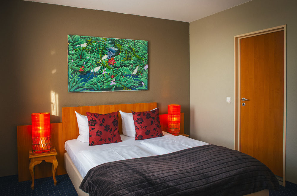 Vienna House Easy By Wyndham Bad Oeynhausen Otel Dış mekan fotoğraf